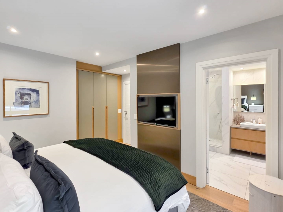 3 Bedroom Property for Sale in Mouille Point Western Cape